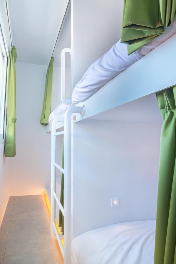 W3 Hostel Luodong Exteriör bild